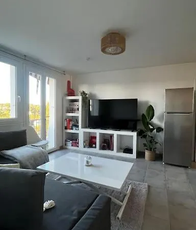 Appartamento 45m2 Proche Centre-ville De Nîmes