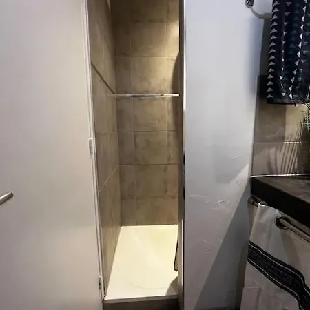 45m2 Proche Centre-ville De Appartamento Nîmes